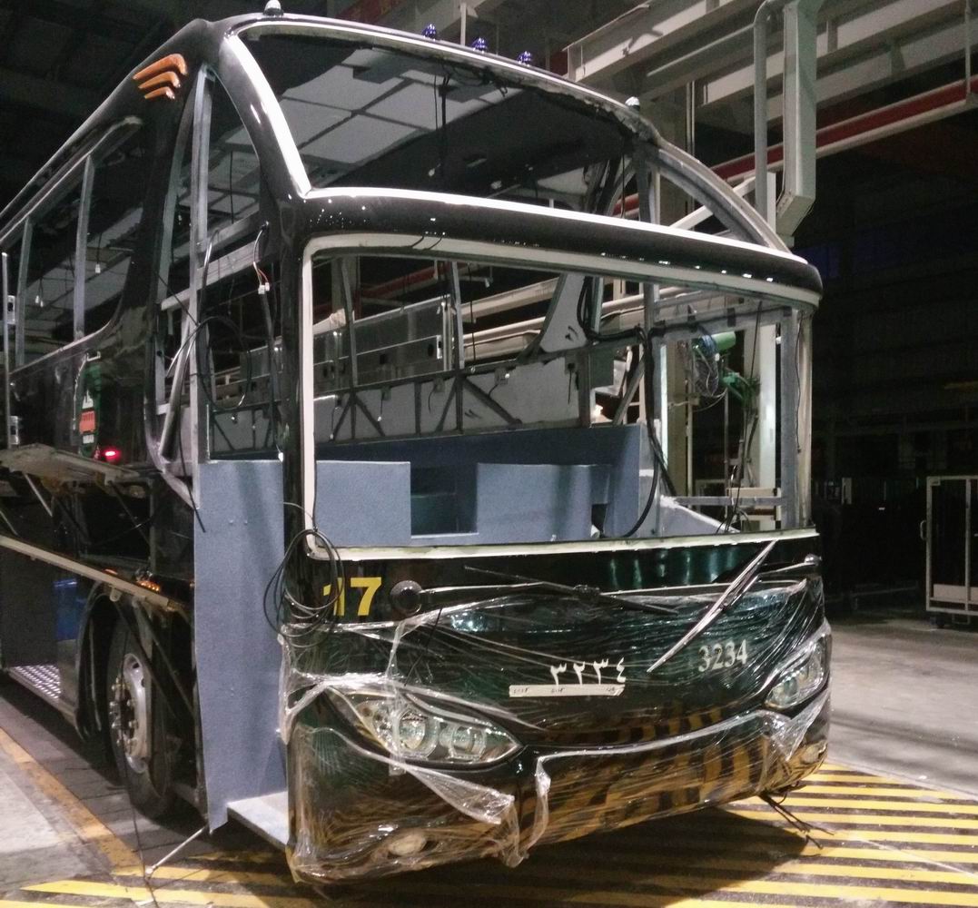 玻璃鋼客車(chē)蒙皮1